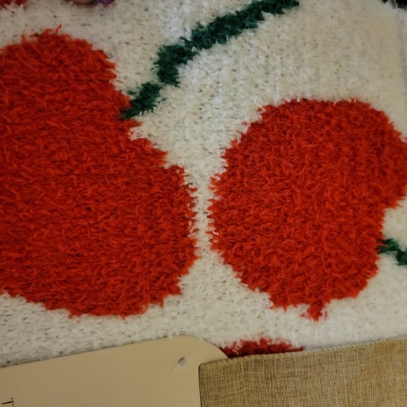 Cherry blanket hard to find Cozy Cottage - Picture 3 of 4